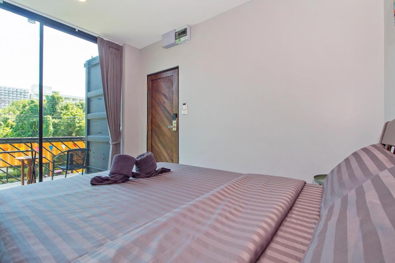 Jn9 Poshtel Hotel Pattaya Bagian luar foto