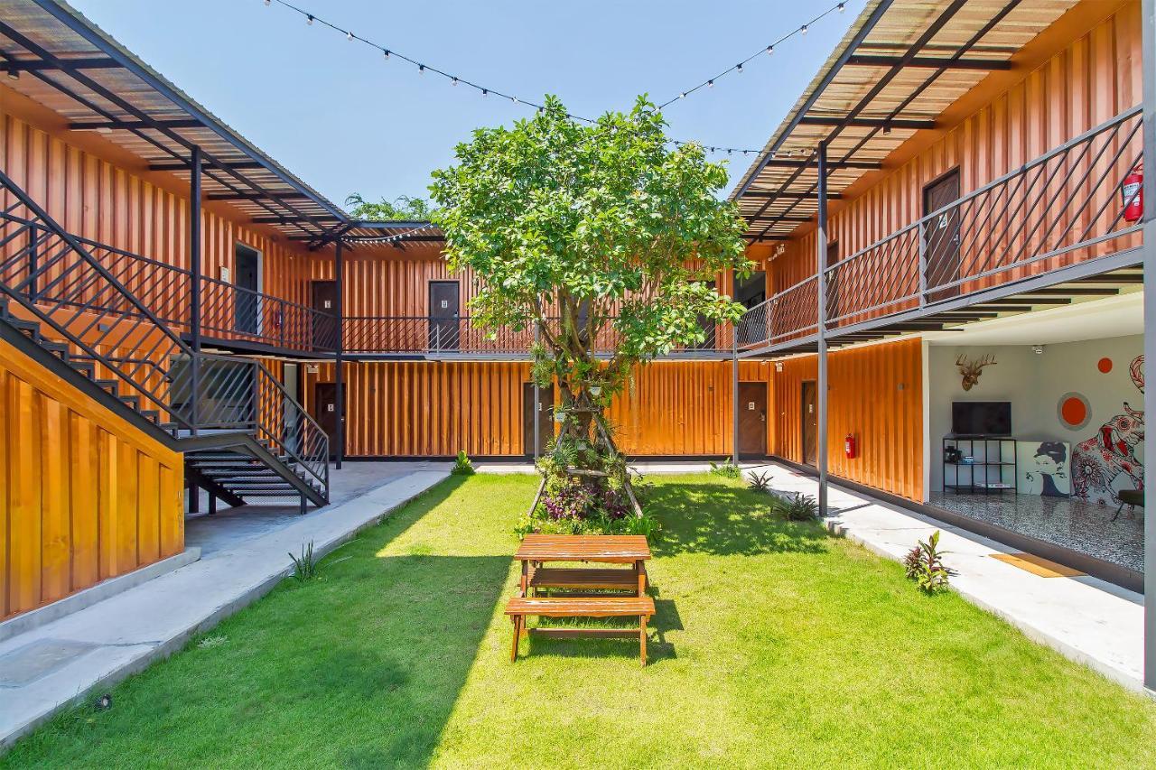 Jn9 Poshtel Hotel Pattaya Bagian luar foto